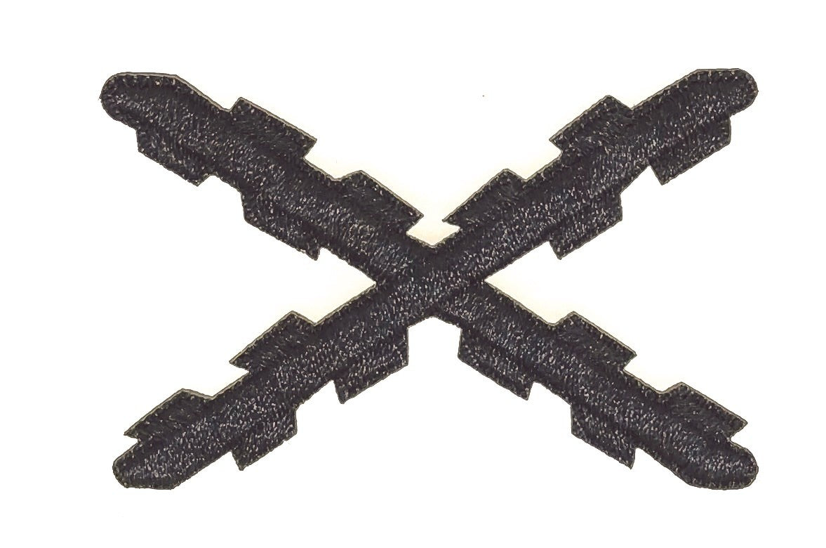 Parche Bordado Termoadhesivo Aspa Borgoña Negro 5,2x3,4 cm