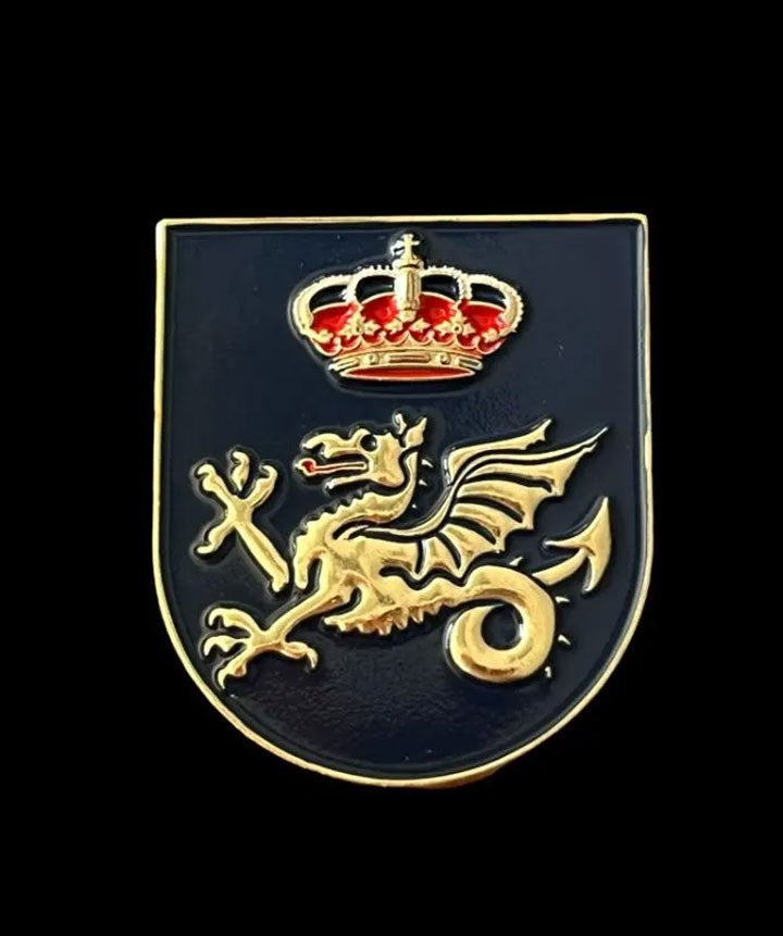 Distintivo del Curso Básico de Seguridad y Defensa de la Guardia Real, tamaño de 35x30 mm