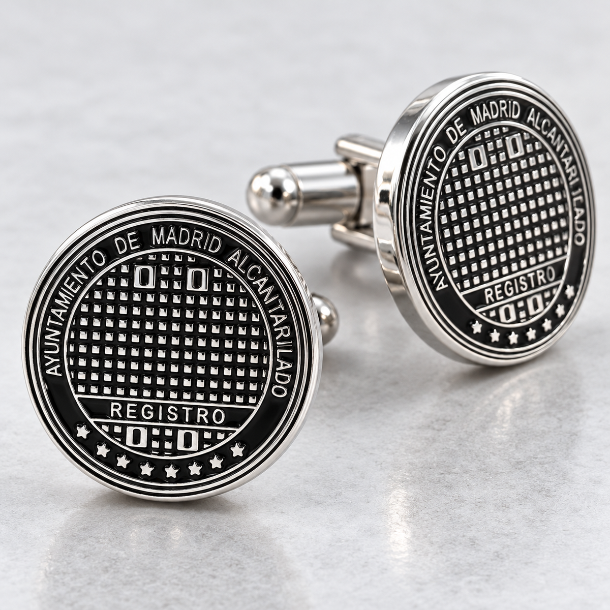 Gemelos Alcantarilla de Madrid / Madrid Sewer Cufflinks