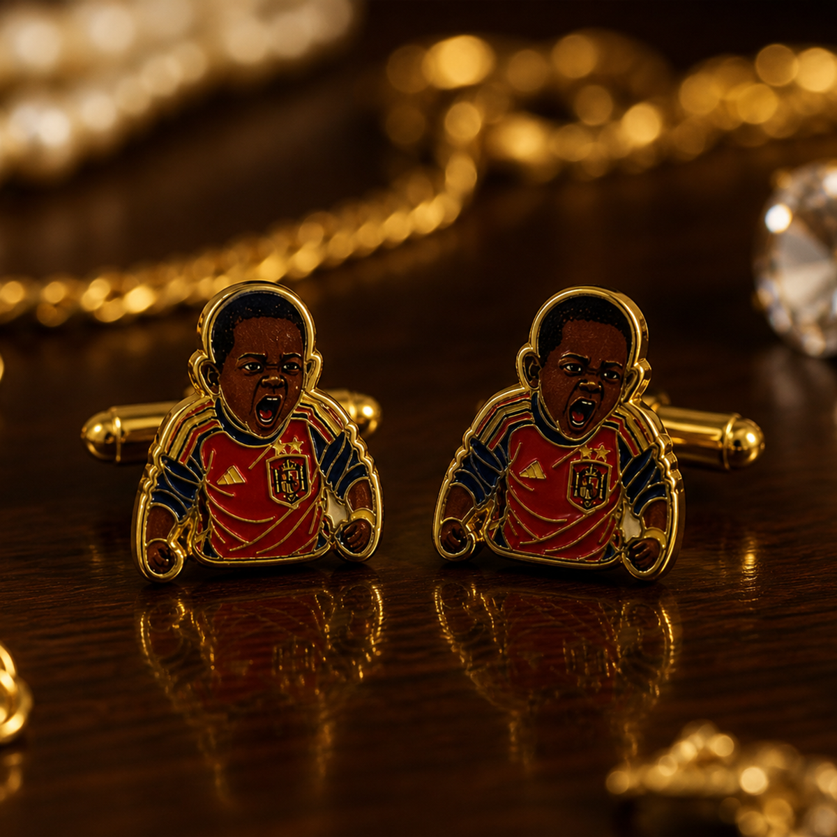 Gemelos de Camisa Divertidos Aficionado Futbol Keyne Gritando Hemano Pequeño Selección Española - Accesorios Traje Latón Dorado y Esmalte 1,7x2cm - Regalo Original para Hombres Colección