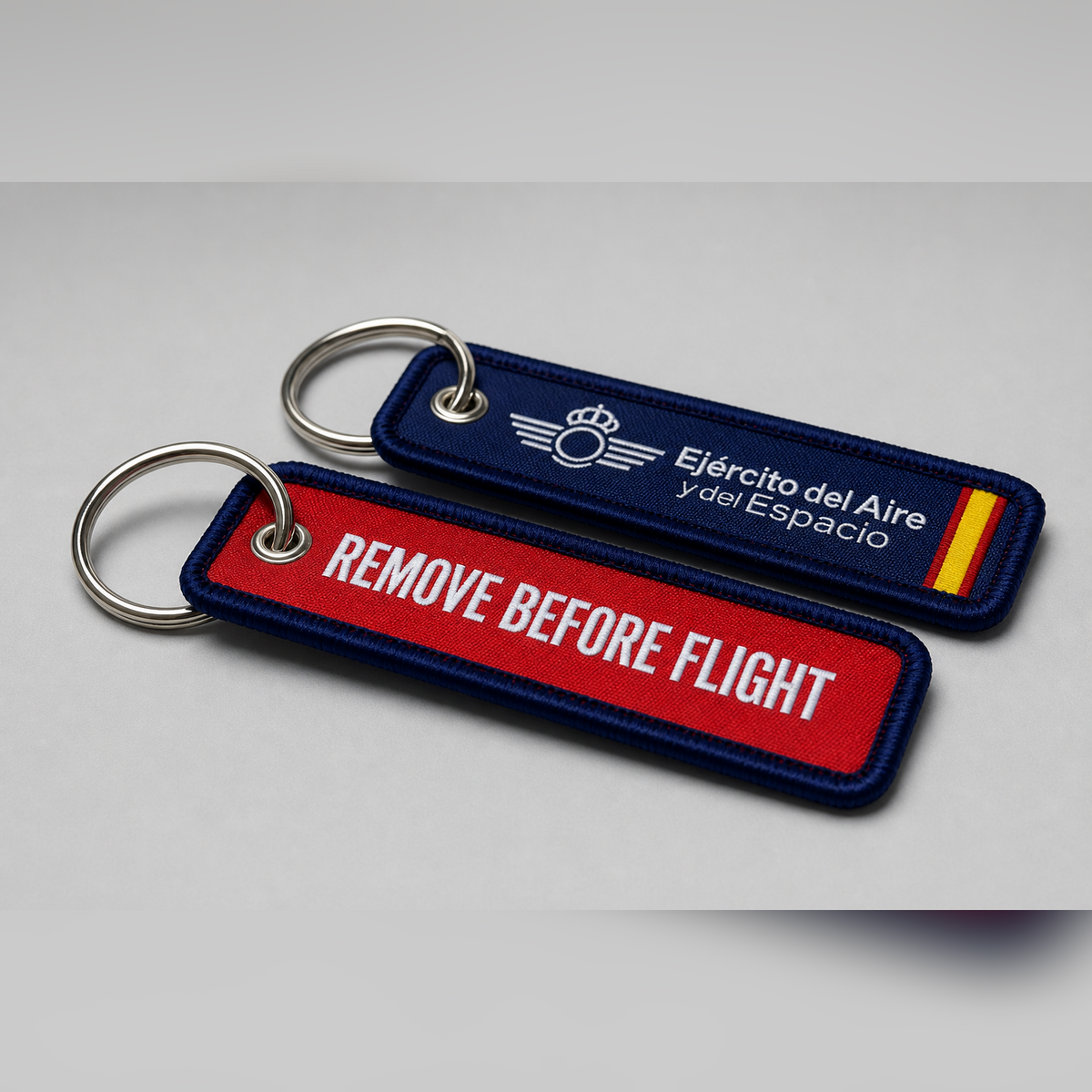 Llavero de Tela Bordado Ejercito del Aire y del Espacio 8x3cm REMOVE BEFORE FLIGHT
