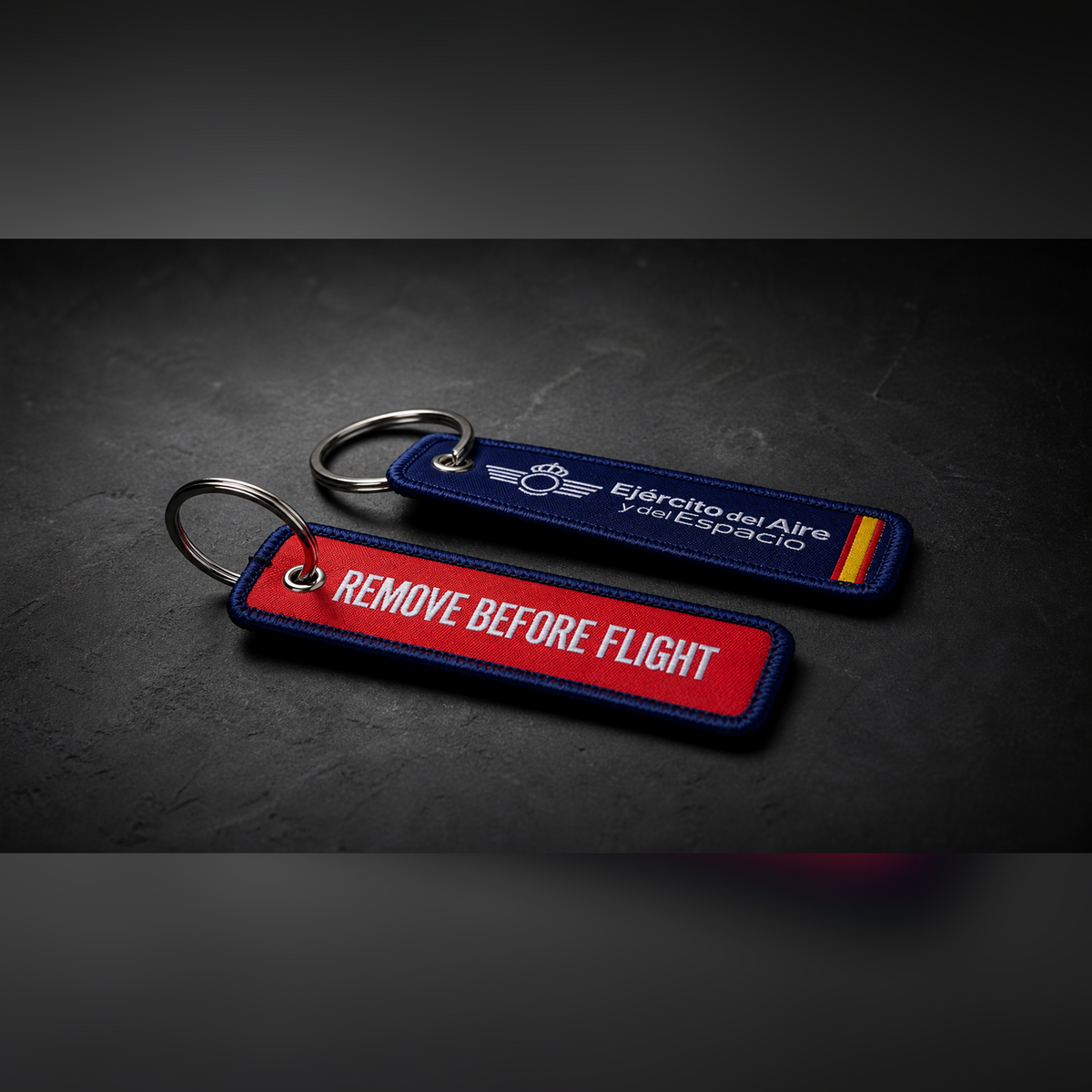 Llavero de Tela Bordado Ejercito del Aire y del Espacio 8x3cm REMOVE BEFORE FLIGHT
