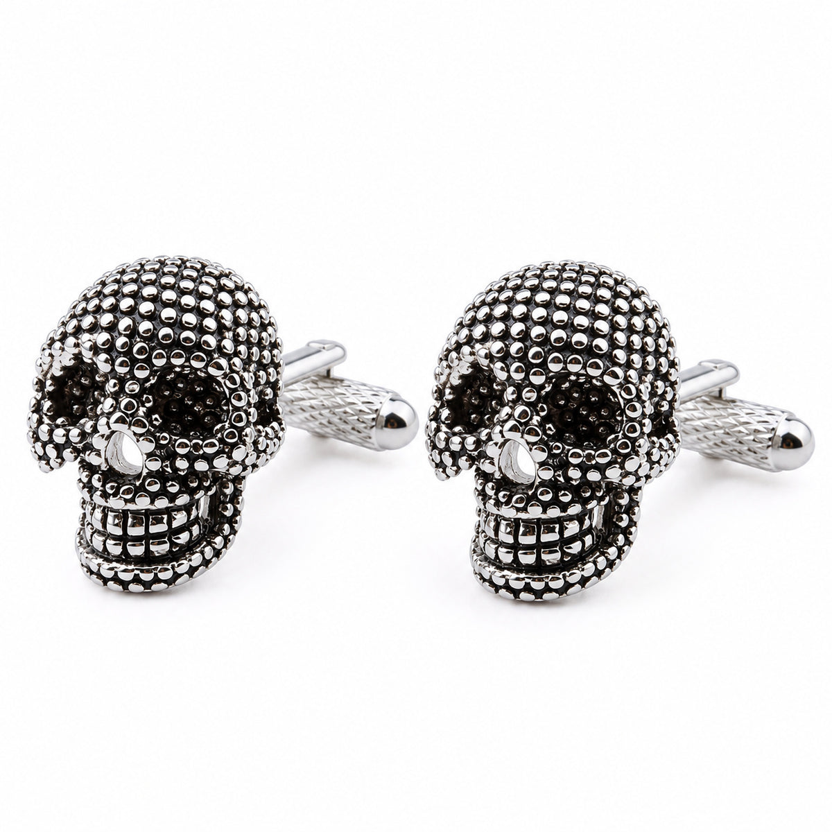 Gemelos para camisa Calavera Black and Steel Dotted. Par de gemelos en paralelo.