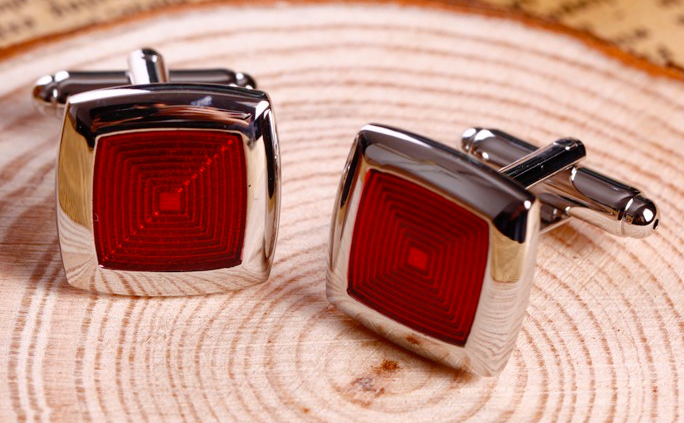 Gemelos de Camisa Cuadrados Concéntricos en Rojo