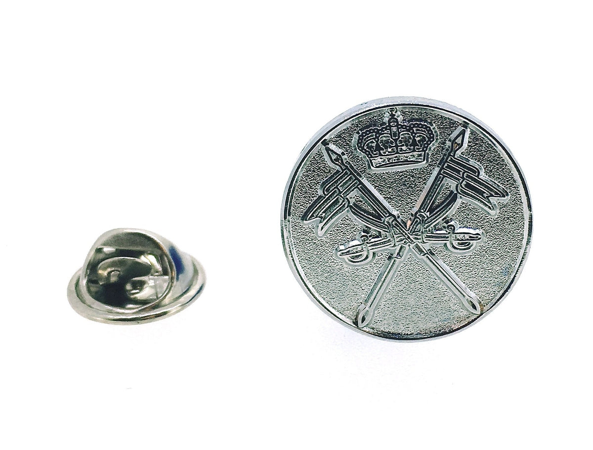 Pin de Solapa Emblema del Arma de Caballería Version Coronada Plateado