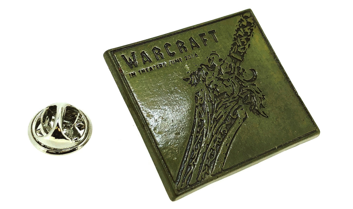 Pin de solapa Warcraft Espada