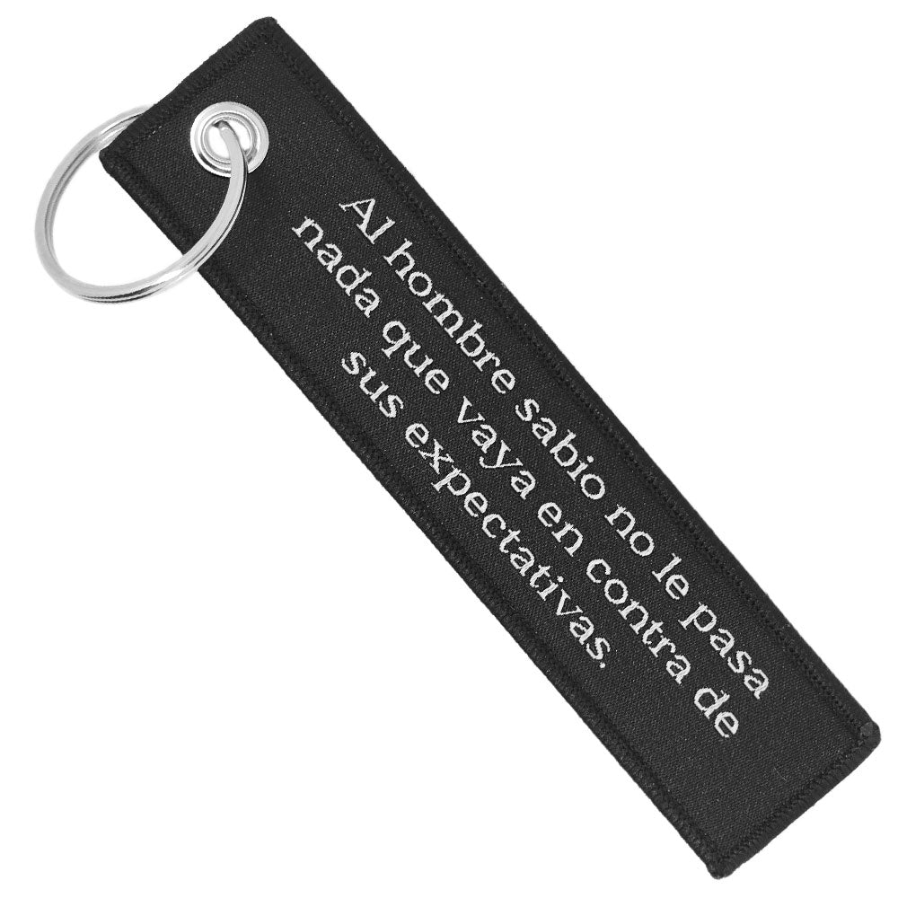 Llavero de Tela bordado a doble cara con Frase Estoica Premeditatio Malorum 13 x 3 cm