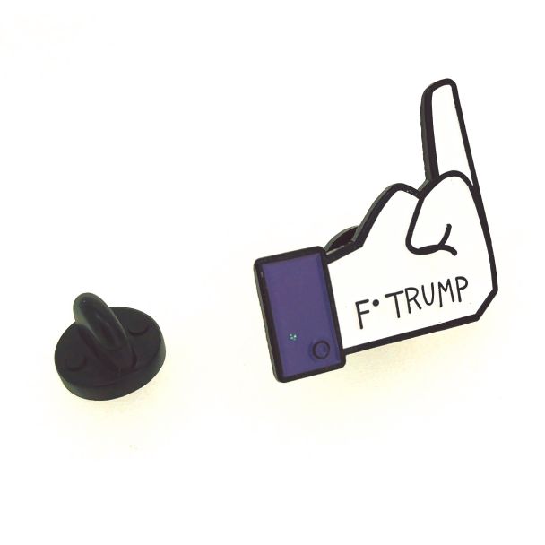 Pin de solapa F*** Trump 25x25mm - Gemlolandia