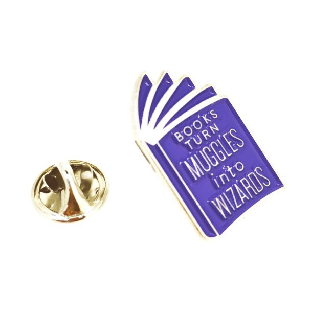 Pin de solapa Books Turn Muggles 31x16mm - Gemelolandia