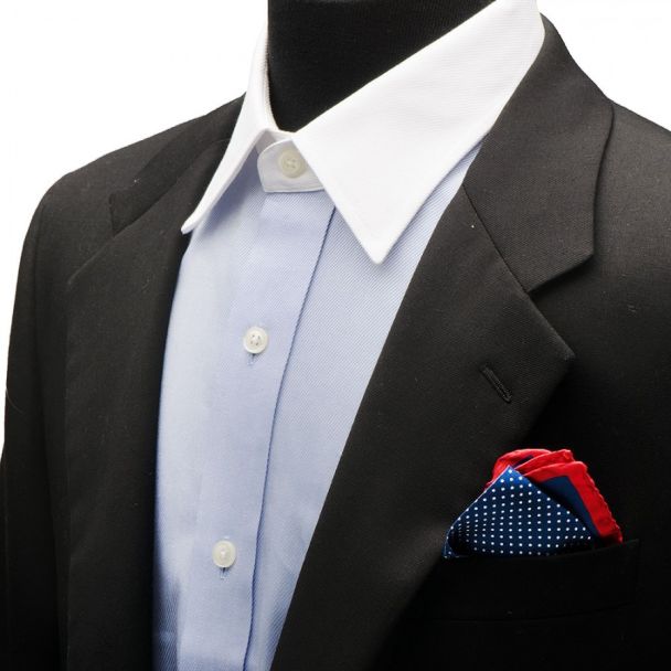 Pañuelo de traje Ox & Bull Navy Dotted Silk with Red Trim 02